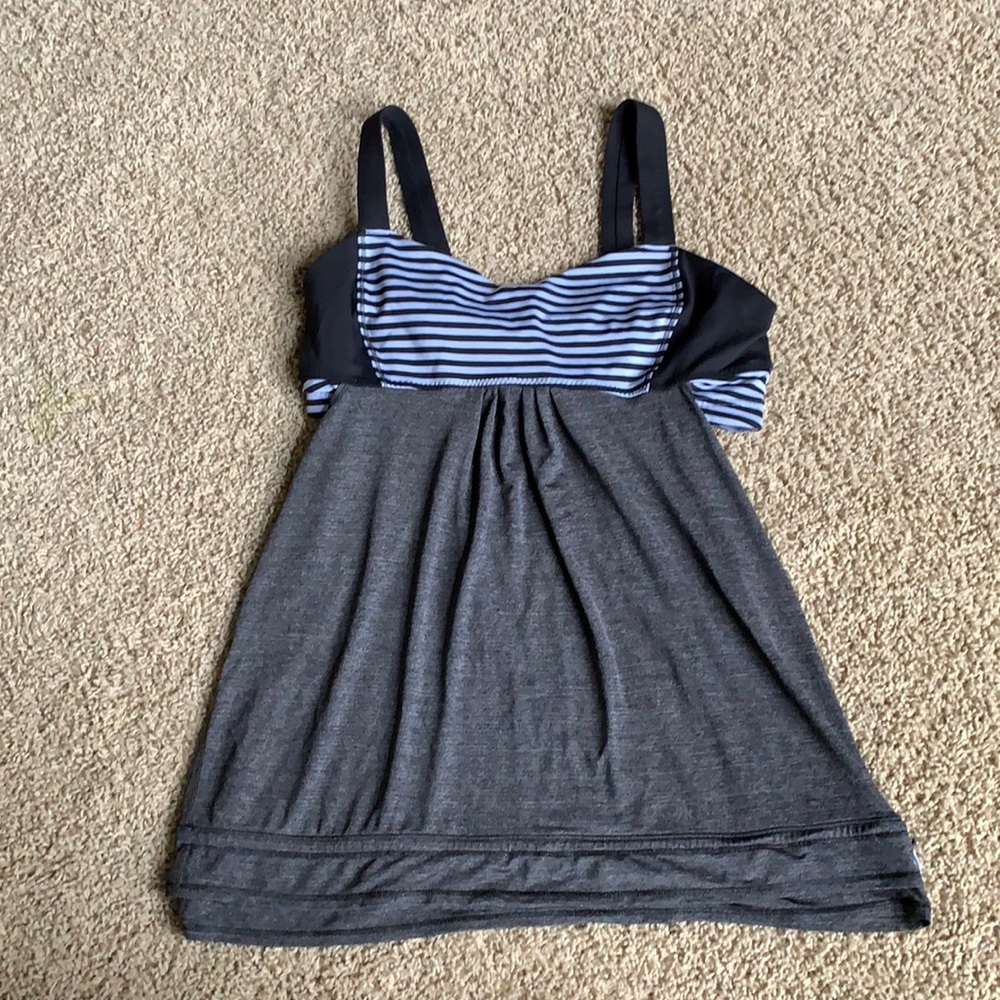 Lululemon athletic top size 10 in grey